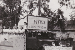 Žárovkárna Tatra, alegorický vůz, asi 1948